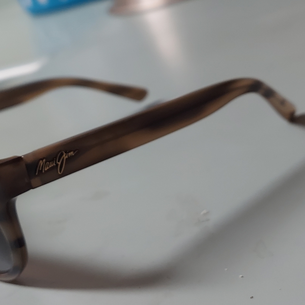 Maui Jim Glasses - Picture 6 of 7